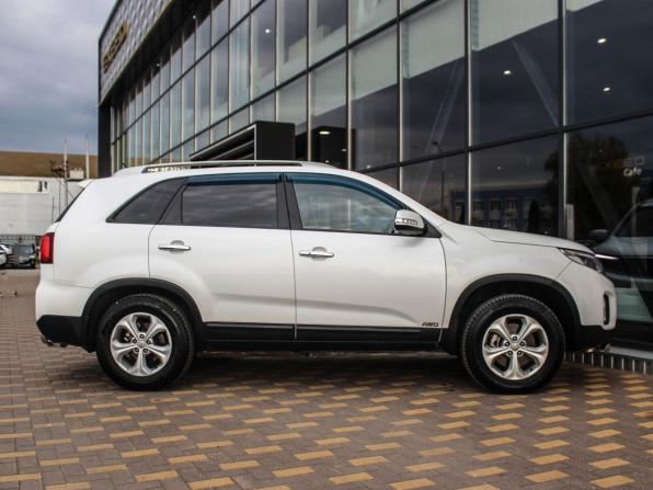 Kia Sorento II Рестайлинг с пробегом 2014 года, цена 1 350 000 рублей, 311838 км, внедорожник, Автокод Объявления