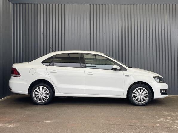 Volkswagen Polo V Рестайлинг с пробегом 2016 года, цена 1 250 000 рублей, 72632 км, седан, Автокод Объявления