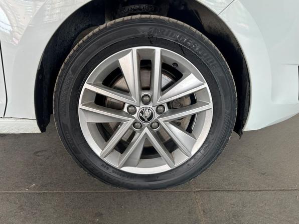 Skoda Rapid I Рестайлинг с пробегом 2019 года, цена 1 348 000 рублей, 136378 км, лифтбек, Автокод Объявления