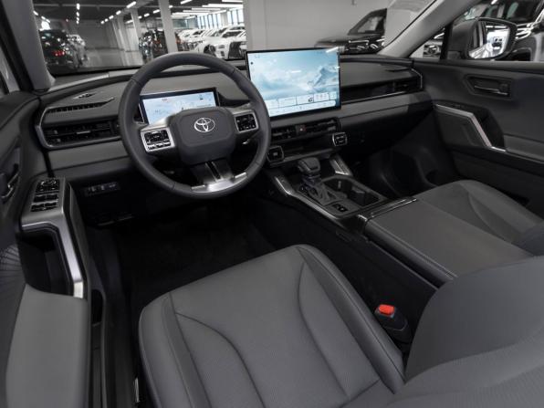 Toyota RAV4 VI (XA60) с пробегом 2026 года, цена 4 000 000 рублей, 50 км, внедорожник, Автокод Объявления