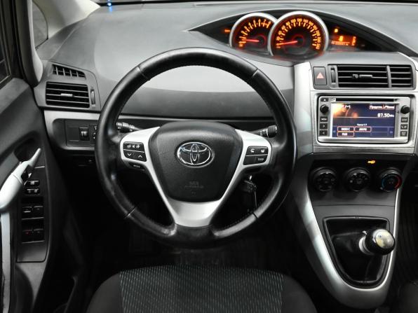 Toyota Verso I с пробегом 2012 года, цена 1 190 000 рублей, 232638 км, компактвэн, Автокод Объявления