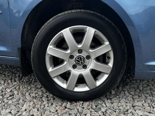 Volkswagen Touran I Рестайлинг 2 с пробегом 2010 года, цена 999 000 рублей, 236516 км, компактвэн, Автокод Объявления