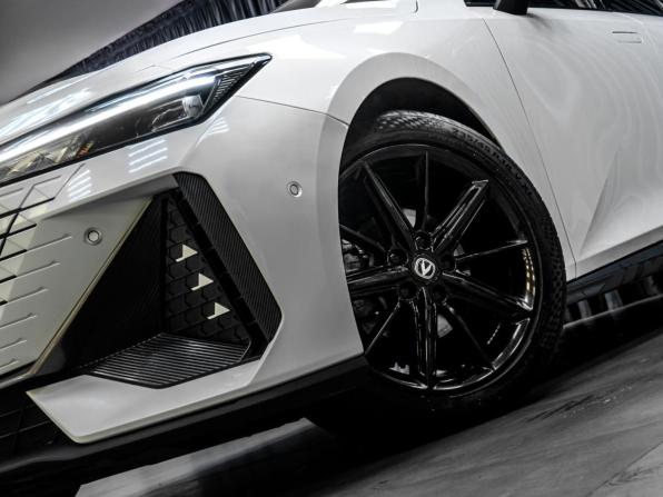 Changan UNI-V I с пробегом 2023 года, цена 2 099 000 рублей, 82914 км, лифтбек, Автокод Объявления