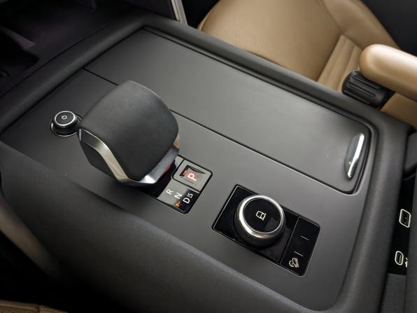 Land Rover Discovery V Рестайлинг с пробегом 2024 года, цена 9 270 000 рублей, 64000 км, внедорожник, Автокод Объявления