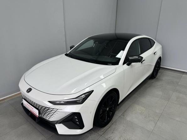 Changan UNI-V I с пробегом 2024 года, цена 2 195 000 рублей, 68056 км, лифтбек, Автокод Объявления