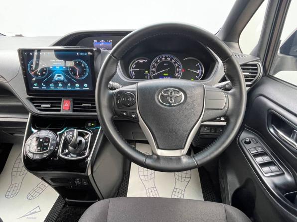 Toyota Esquire I с пробегом 2015 года, цена 1 850 000 рублей, 167697 км, минивэн, Автокод Объявления