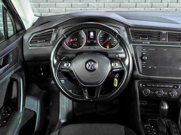 Volkswagen Tiguan II с пробегом 2020 года, цена 2 680 000 рублей, 55789 км, внедорожник, Автокод Объявления