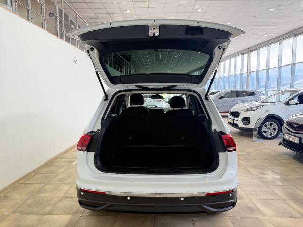 Volkswagen Tiguan II Рестайлинг с пробегом 2021 года, цена 2 900 000 рублей, 61183 км, внедорожник, Автокод Объявления