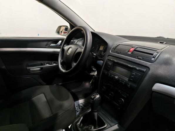 Skoda Octavia II (A5) с пробегом 2006 года, цена 477 000 рублей, 311994 км, лифтбек, Автокод Объявления