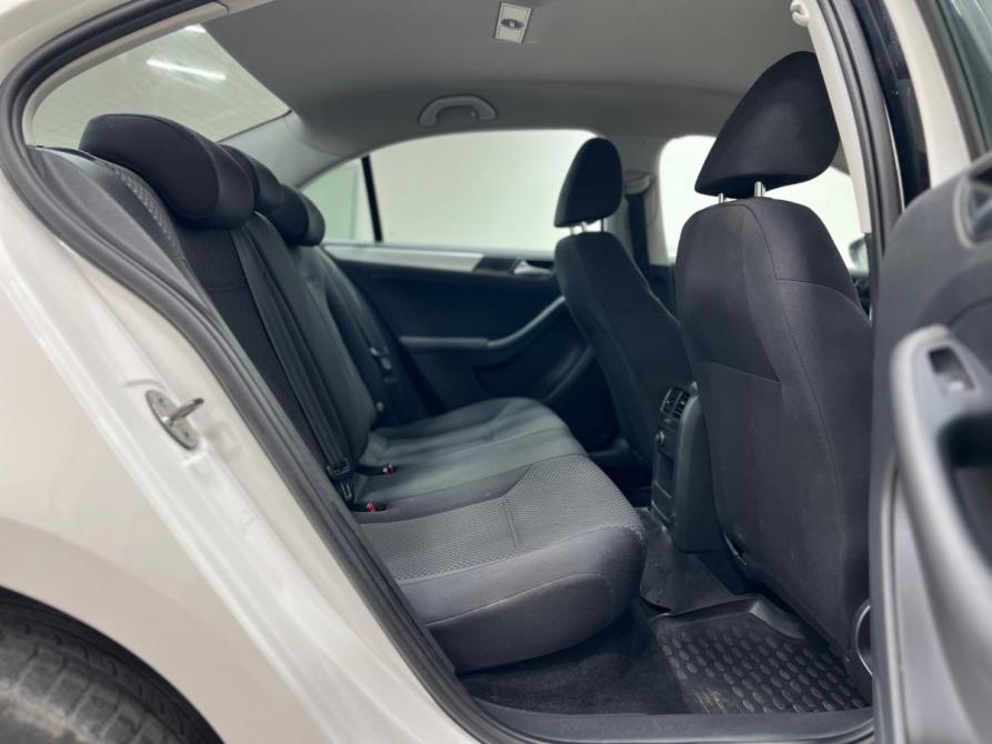 Volkswagen Jetta VI Кемерово  - изображение 11