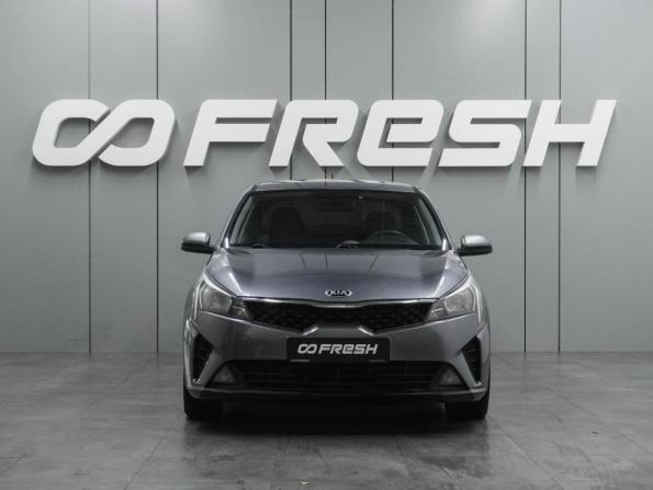 Kia Rio IV Рестайлинг с пробегом 2020 года, цена 1 499 000 рублей, 121682 км, седан, Автокод Объявления