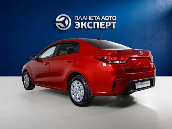 Kia Rio IV с пробегом 2018 года, цена 1 000 000 рублей, 155481 км, седан, Автокод Объявления