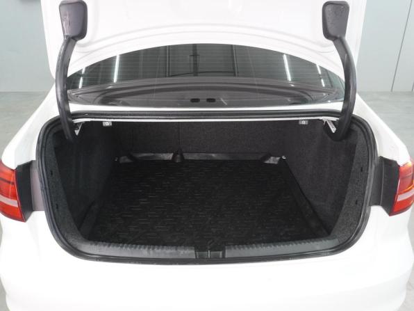 Volkswagen Jetta VI Рестайлинг с пробегом 2015 года, цена 1 199 000 рублей, 174872 км, седан, Автокод Объявления