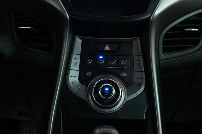 Hyundai Elantra V (MD) с пробегом 2012 года, цена 1 099 000 рублей, 145000 км, седан, Автокод Объявления