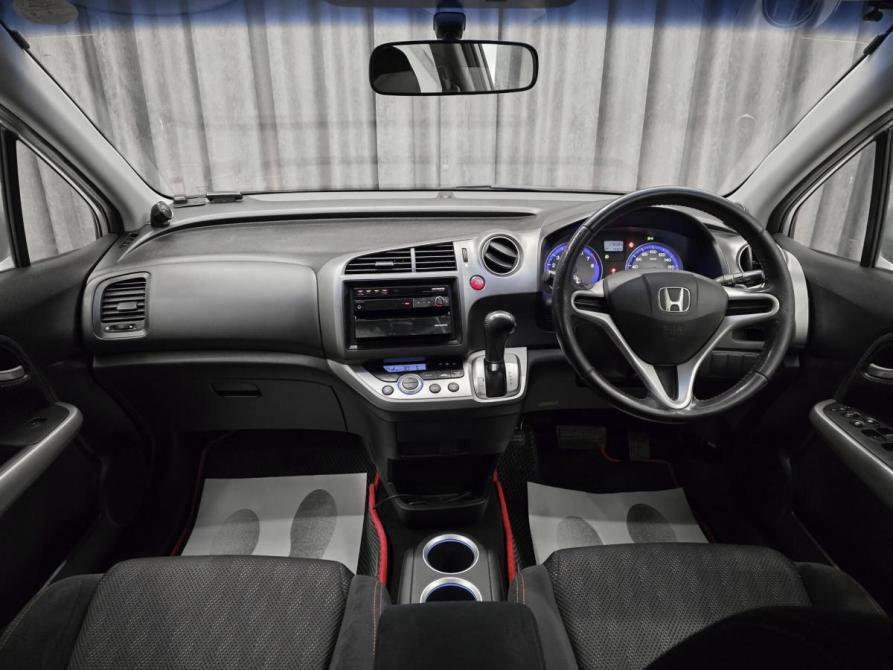 Honda Stream II Рестайлинг Красноярск  - изображение 11