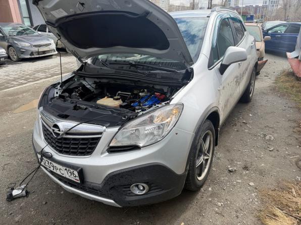 Opel Mokka I с пробегом 2013 года, цена 967 000 рублей, 115000 км, внедорожник, Автокод Объявления