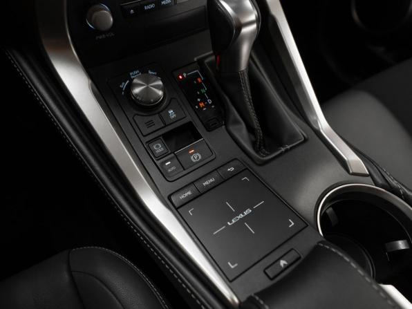 Lexus NX I Рестайлинг с пробегом 2018 года, цена 3 490 000 рублей, 111818 км, внедорожник, Автокод Объявления