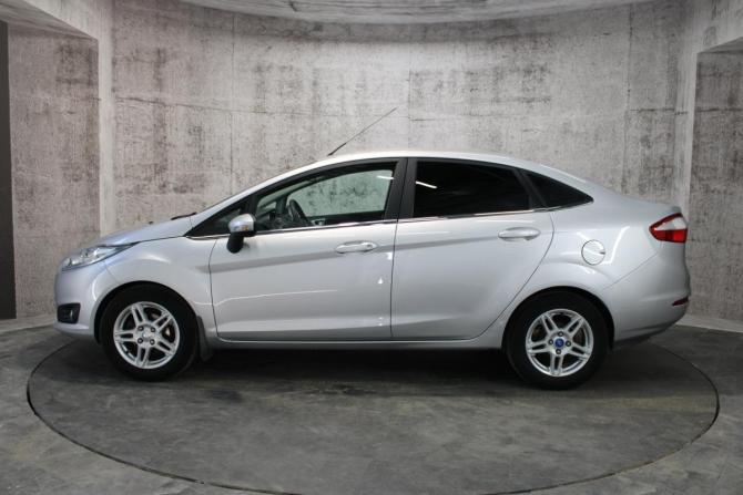 Ford Fiesta Mk6 Рестайлинг с пробегом 2015 года, цена 782 000 рублей, 132913 км, седан, Автокод Объявления