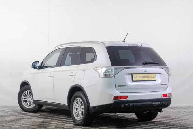 Mitsubishi Outlander III Рестайлинг с пробегом 2014 года, цена 1 429 000 рублей, 220000 км, внедорожник, Автокод Объявления