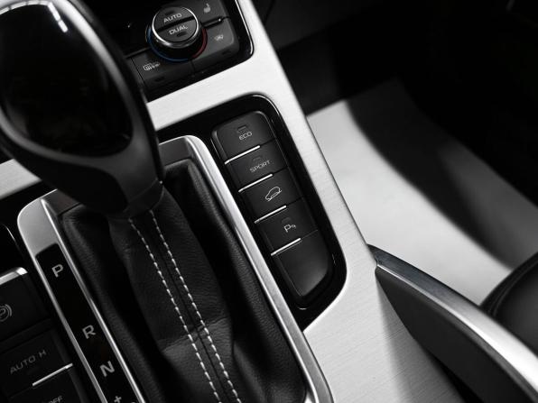 Geely Atlas I с пробегом 2021 года, цена 1 795 000 рублей, 90201 км, внедорожник, Автокод Объявления