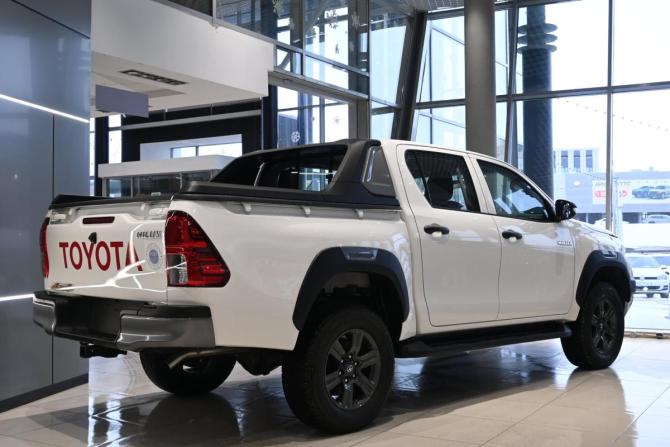 Toyota Hilux VIII Рестайлинг с пробегом 2025 года, цена 7 150 000 рублей, 43 км, пикап, Автокод Объявления