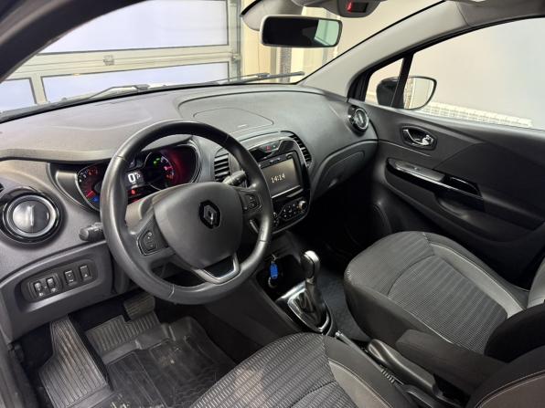Renault Kaptur I с пробегом 2017 года, цена 1 675 000 рублей, 93466 км, внедорожник, Автокод Объявления