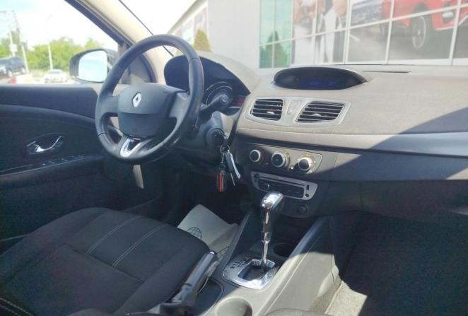 Renault Fluence I Рестайлинг с пробегом 2013 года, цена 460 000 рублей, 325761 км, седан, Автокод Объявления