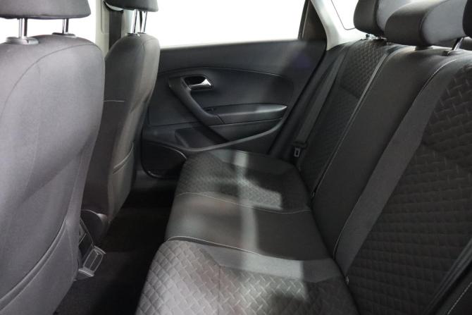 Volkswagen Polo V Рестайлинг с пробегом 2018 года, цена 1 349 000 рублей, 86700 км, седан, Автокод Объявления