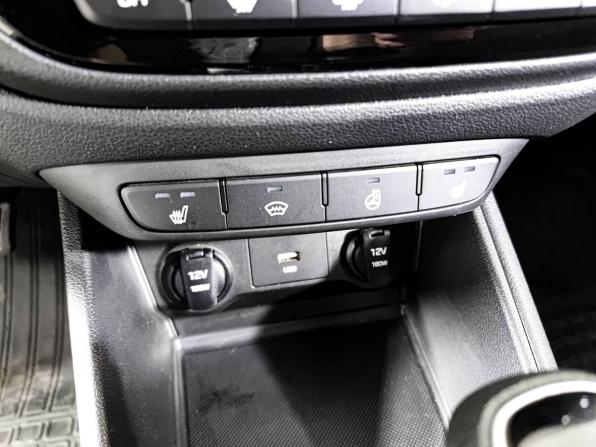 Hyundai Solaris II Рестайлинг с пробегом 2020 года, цена 1 650 000 рублей, 84813 км, седан, Автокод Объявления