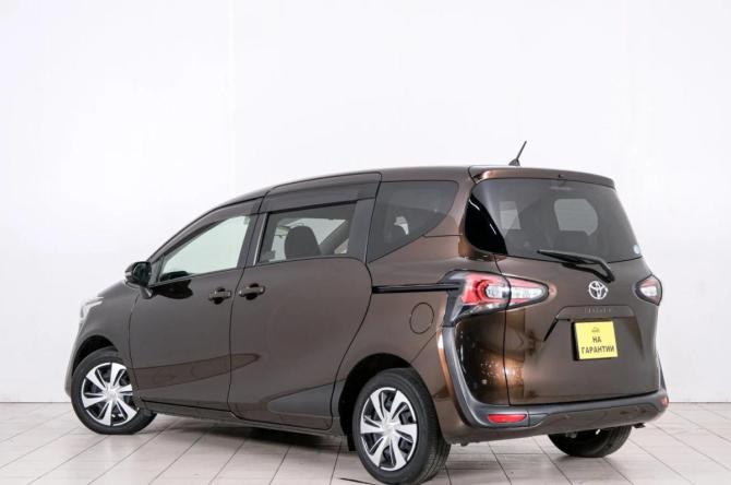 Toyota Sienta II Рестайлинг с пробегом 2020 года, цена 1 599 000 рублей, 54260 км, компактвэн, Автокод Объявления