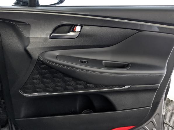 Hyundai Santa Fe IV Рестайлинг с пробегом 2022 года, цена 4 250 000 рублей, 68249 км, внедорожник, Автокод Объявления