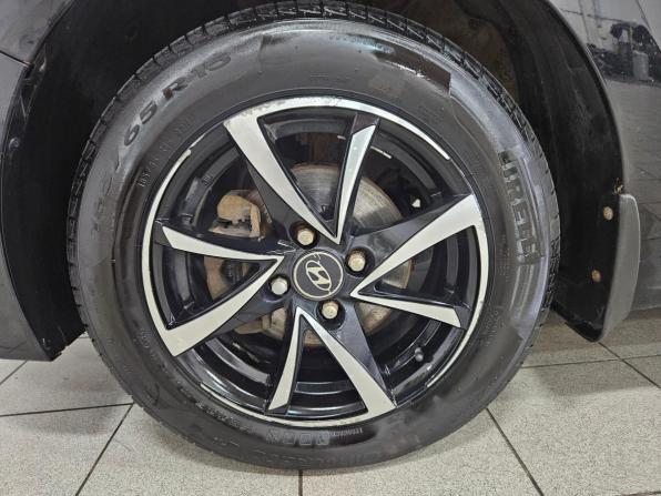 Hyundai Solaris II с пробегом 2018 года, цена 1 193 000 рублей, 135244 км, седан, Автокод Объявления