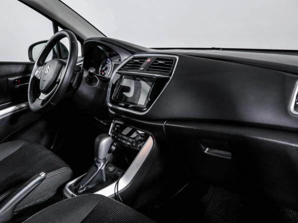 Suzuki SX4 II (S-Cross) Рестайлинг с пробегом 2017 года, цена 1 999 000 рублей, 84500 км, хэтчбек, Автокод Объявления