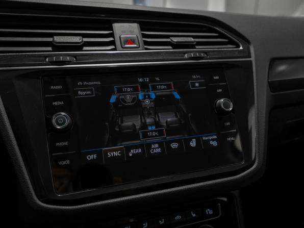 Volkswagen Tiguan II с пробегом 2017 года, цена 2 460 000 рублей, 134251 км, внедорожник, Автокод Объявления
