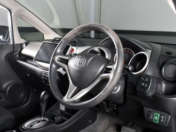 Honda Fit II с пробегом 2013 года, цена 699 995 рублей, 171431 км, хэтчбек, Автокод Объявления