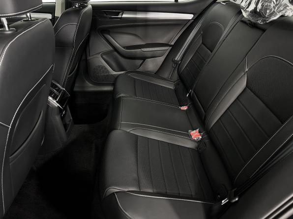 Skoda Superb III Рестайлинг с пробегом 2025 года, цена 3 450 000 рублей, 1543 км, лифтбек, Автокод Объявления