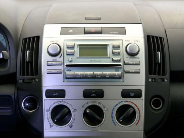 Toyota Corolla Verso I Рестайлинг с пробегом 2005 года, цена 525 000 рублей, 327331 км, компактвэн, Автокод Объявления
