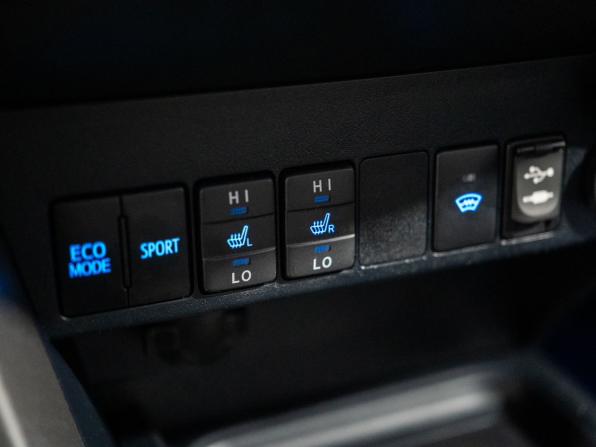 Toyota RAV4 IV (XA40) Рестайлинг с пробегом 2017 года, цена 2 544 000 рублей, 174269 км, внедорожник, Автокод Объявления