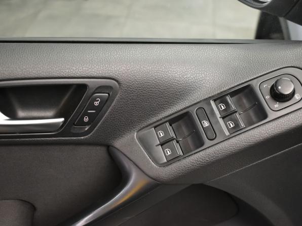 Volkswagen Tiguan I Рестайлинг с пробегом 2013 года, цена 950 000 рублей, 232000 км, внедорожник, Автокод Объявления