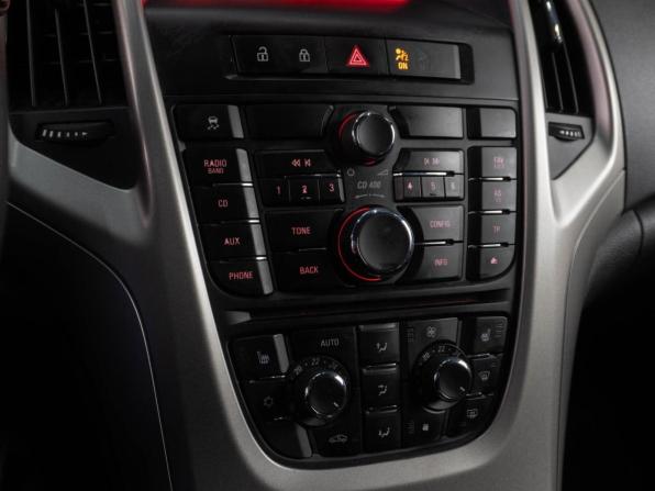Opel Astra J с пробегом 2012 года, цена 669 000 рублей, 185683 км, хэтчбек, Автокод Объявления