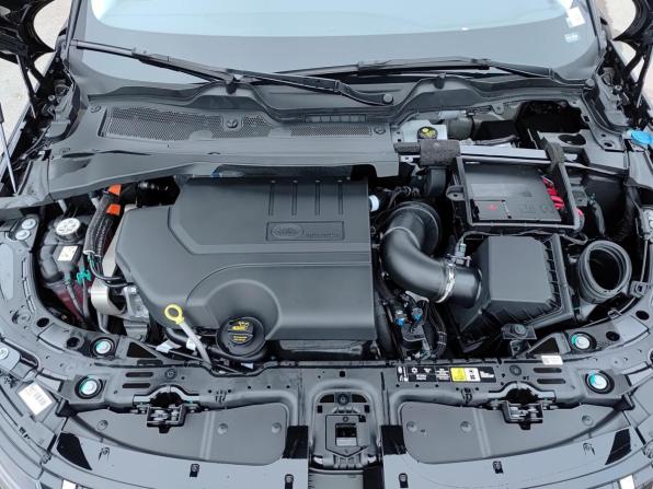 Land Rover Range Rover Evoque II Рестайлинг с пробегом 2025 года, цена 5 999 000 рублей, 68 км, внедорожник, Автокод Объявления