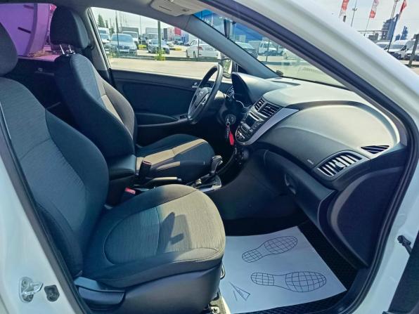 Hyundai Solaris I Рестайлинг с пробегом 2016 года, цена 999 995 рублей, 133320 км, хэтчбек, Автокод Объявления