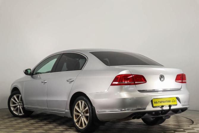 Volkswagen Passat B7 с пробегом 2012 года, цена 929 000 рублей, 238500 км, седан, Автокод Объявления