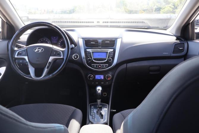 Hyundai Solaris I с пробегом 2014 года, цена 829 000 рублей, 122000 км, хэтчбек, Автокод Объявления