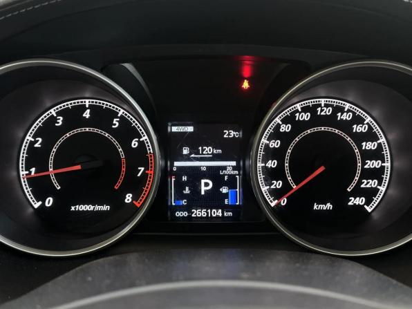 Mitsubishi Outlander II Рестайлинг с пробегом 2010 года, цена 1 200 000 рублей, 266104 км, внедорожник, Автокод Объявления