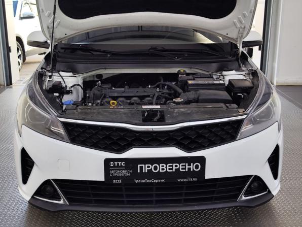 Kia Rio IV Рестайлинг с пробегом 2021 года, цена 1 699 000 рублей, 84000 км, седан, Автокод Объявления