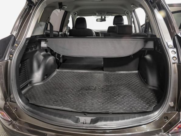 Toyota RAV4 IV (XA40) Рестайлинг с пробегом 2019 года, цена 2 489 000 рублей, 115000 км, внедорожник, Автокод Объявления