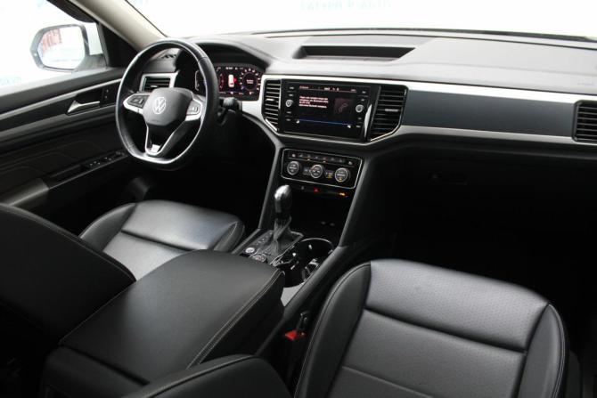 Volkswagen Atlas I Рестайлинг с пробегом 2021 года, цена 4 400 000 рублей, 60000 км, внедорожник, Автокод Объявления