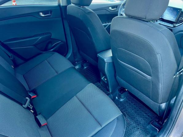 Hyundai Solaris II Рестайлинг с пробегом 2021 года, цена 1 700 000 рублей, 42500 км, седан, Автокод Объявления