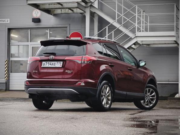 Toyota RAV4 IV (XA40) Рестайлинг с пробегом 2017 года, цена 2 319 000 рублей, 176591 км, внедорожник, Автокод Объявления